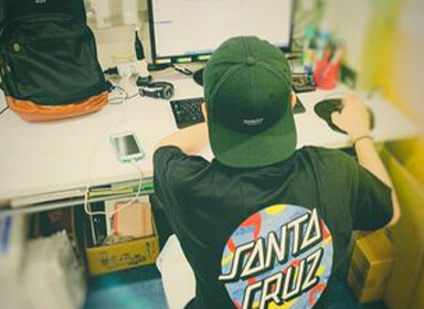 株式会社カプセル